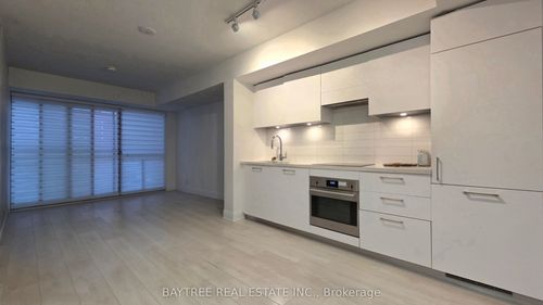 402-33 Frederick Todd Way, East York, ON, M4G0C9 | Card Image