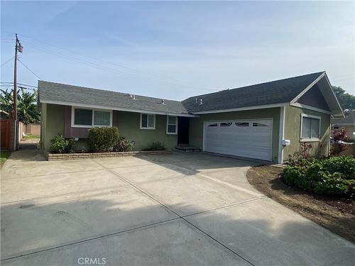 2517 S Douglas St, Santa Ana, CA, 92704-5612 | Card Image