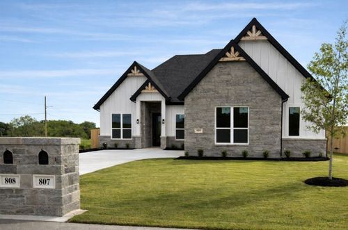 808 N Avenue E, Springtown, TX, 76082-2234 | Card Image