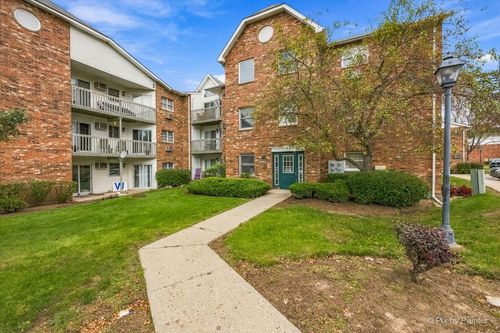 3c-4312 Shamrock Ln, McHenry, IL, 60050-3154 | Card Image