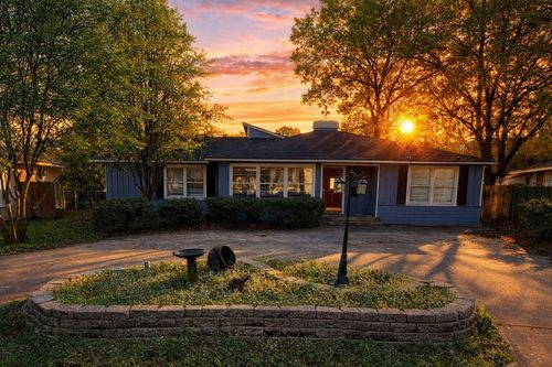 620 Denton Dr, Sherman, TX, 75092-5625 | Card Image