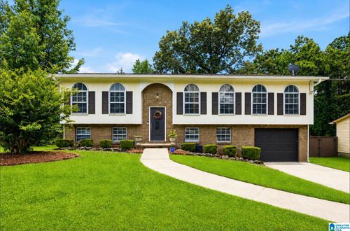 325 Wink Cir, CENTER POINT, AL, 35215-5725 | Card Image