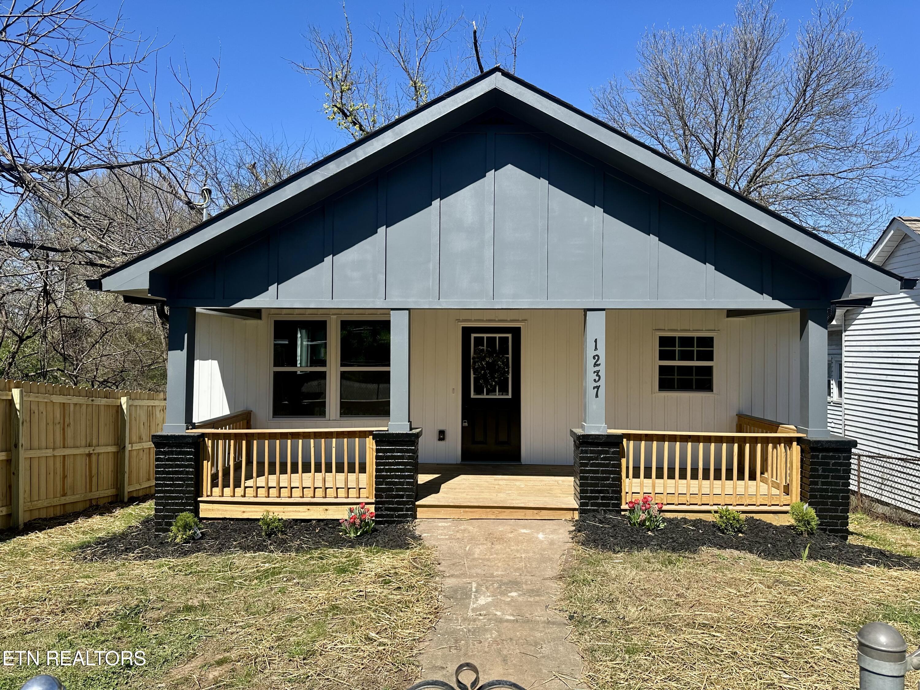 1237 Iredell Ave, For Sale in KNOXVILLE - eXp Realty