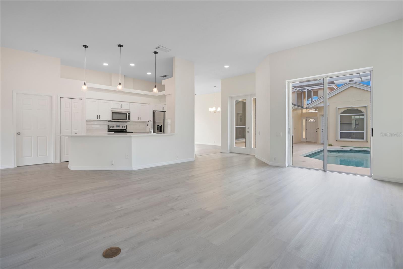 Residential in ENGLEWOOD 4