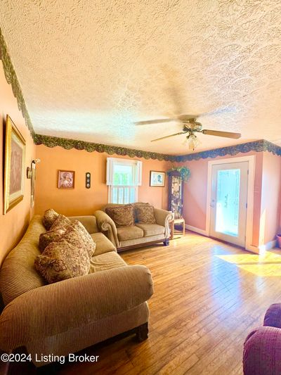 146 Rosary Heights Rd, House other with 2 bedrooms, 1 bathrooms and null parking in Springfield KY | Image 2