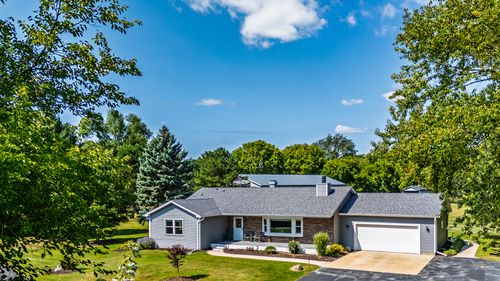 6805 Johnsburg Rd, Spring Grove, IL, 60081-8312 | Card Image