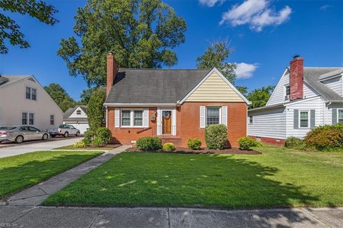 131 Robinson Rd, Hampton, VA, 23661-3101 | Card Image
