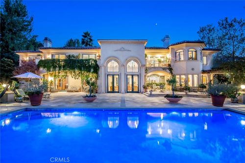 18933 La Montana Pl, Tarzana, CA, 91356-4819 | Card Image