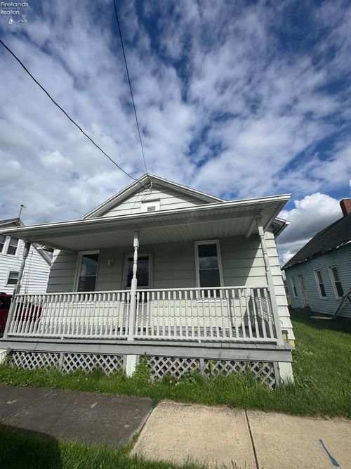 908 Ontario St, Sandusky, OH, 44870-4049 | Card Image