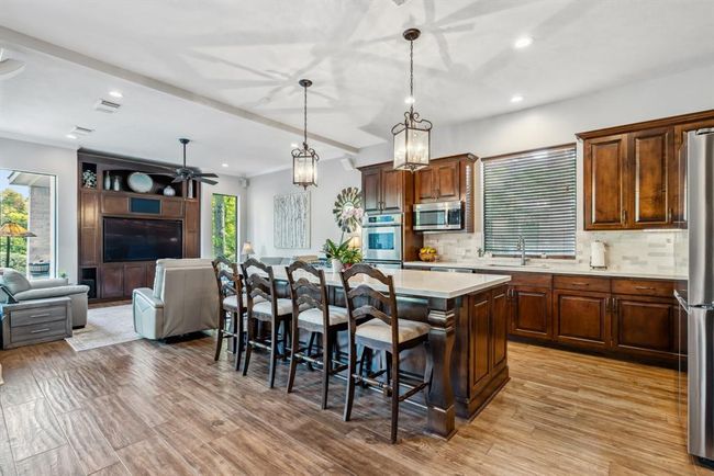6611 Course View Ln, House other with 4 bedrooms, 5 bathrooms and 3 parking in Spring TX | Image 9