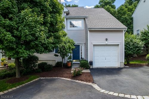 38 Brock Ln, Hackettstown, NJ, 07840-5677 | Card Image