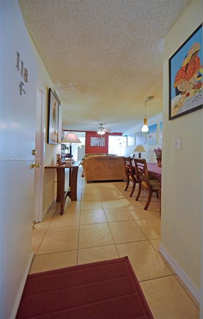 118 - 17560 Atlantic Blvd, Condo with 2 bedrooms, 1 bathrooms and null parking in Sunny Isles Beach FL | Image 3