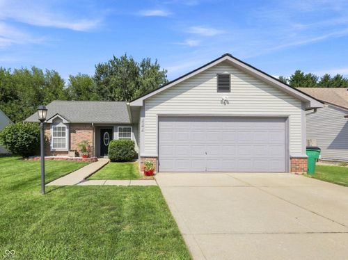 444 E Pine Ridge Dr, Westfield, IN, 46074-9031 | Card Image
