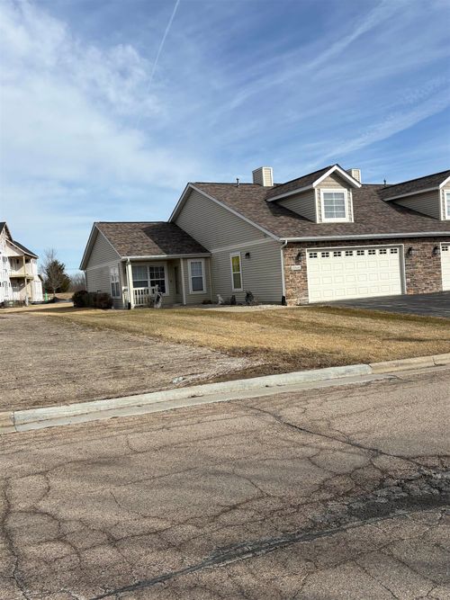 15541 Finley Way, SOUTH BELOIT, IL, 61080-9284 | Card Image