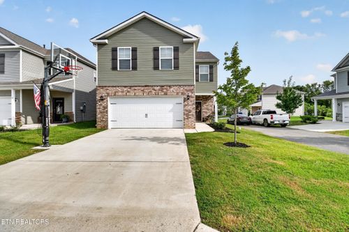 7 Cobblestone Ct, Clinton, TN, 37716-2034 | Card Image