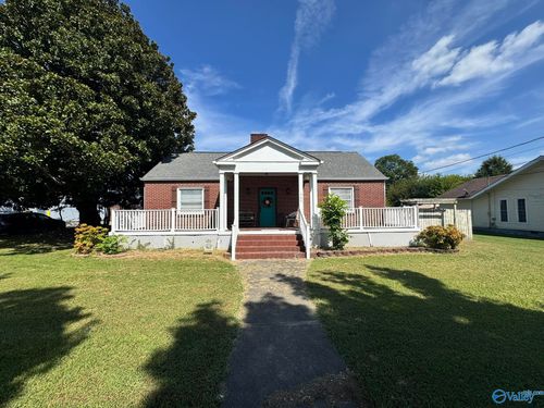 300 E Mccord Ave, Albertville, AL, 35950-2320 | Card Image
