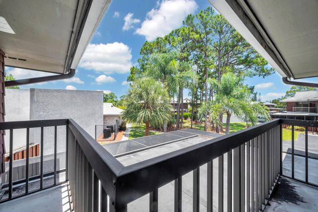 0 - 2004 Se Round Table Dr, Condo with 2 bedrooms, 3 bathrooms and null parking in Port St. Lucie FL | Image 25