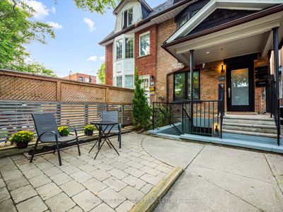 238 Garden Ave, Home with 4 bedrooms, 4 bathrooms and 2 parking in Toronto ON | Image 2