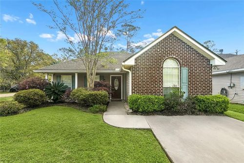1800 Beth Dr, Slidell, LA, 70458-8032 | Card Image
