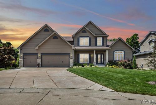 209 Wyndemere Ln, Lake St Louis, MO, 63367-4214 | Card Image