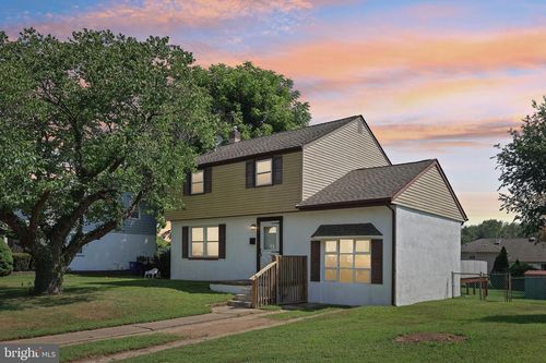 15 Rose Ln, Burlington, NJ, 08016-1030 | Card Image