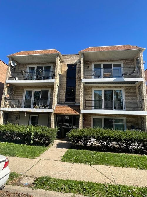 3s-5717 S Kenton Ave, Chicago, IL, 60629-5316 | Card Image