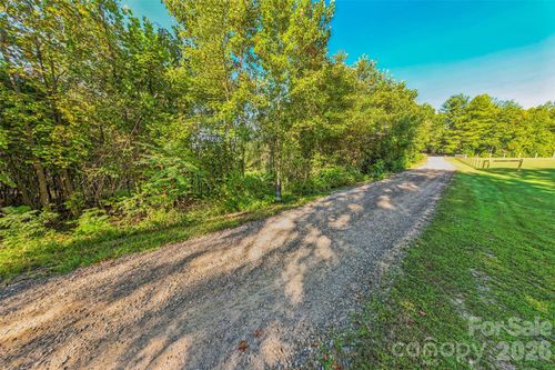 307 Rc Rd, Traphill, NC, 28685-9000 | Card Image