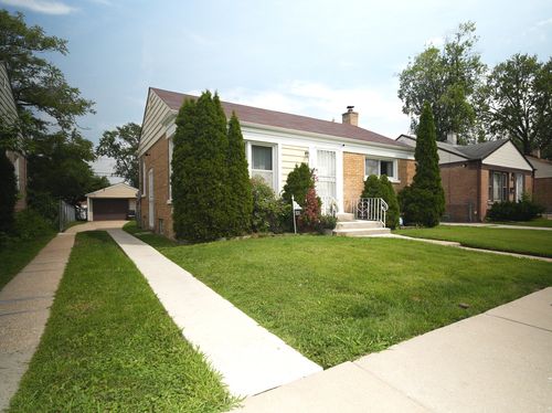 531 48th Ave, Bellwood, IL, 60104-1729 | Card Image