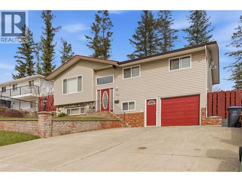 300 Midnight Dr, Williams Lake, BC, V2G4E2 | Card Image