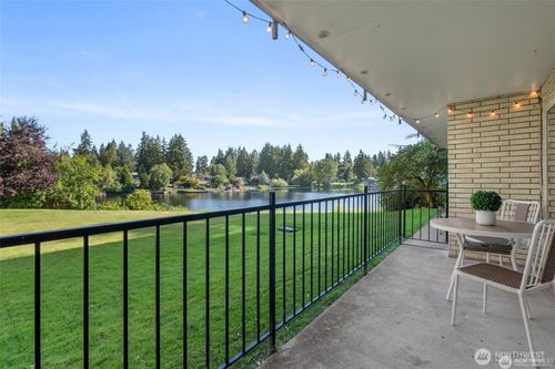 apt-104-322 N 134th St, Seattle, WA, 98133-7441 | Card Image