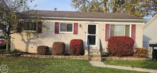 23015 Hoffman Street, St. Clair Shores, MI, 48082 | Card Image