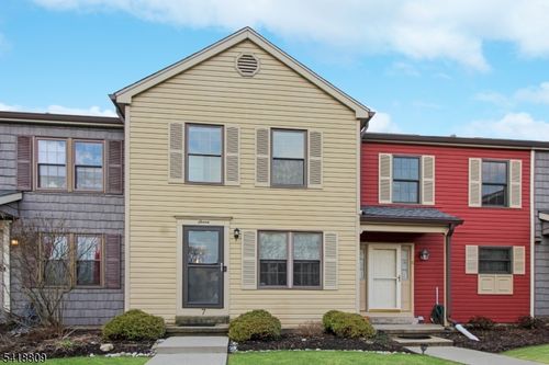 7 Duck Hawk Ct, Hackettstown, NJ, 07840-3307 | Card Image