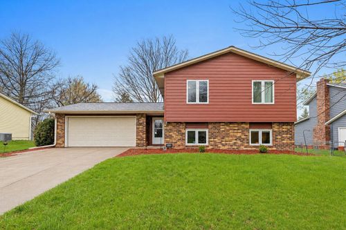 10408 Wyoming Ave S, Bloomington, MN, 55438-2028 | Card Image