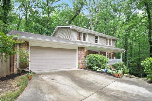 3025 Mountain Creek Ct Ne, Roswell, GA, 30075-4031 | Card Image