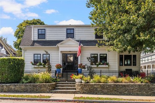 41 Hunter Ave, Newport, RI, 02840-3361 | Card Image