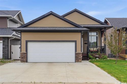 222 Parkview Cove, Osler, SK, S0K3A0 | Card Image