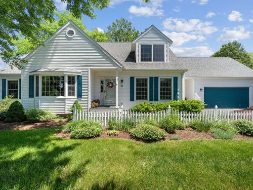 4 Oak Creek Dr, South Burlington, VT, 05403-7202 | Card Image