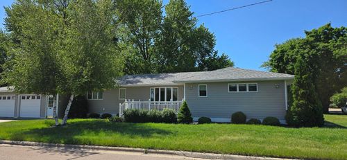 313 3rd Ave N, Emmons, MN, 56029-1122 | Card Image