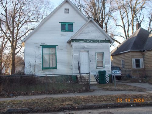 415 E Division St, Decatur, IL, 62526-4638 | Card Image
