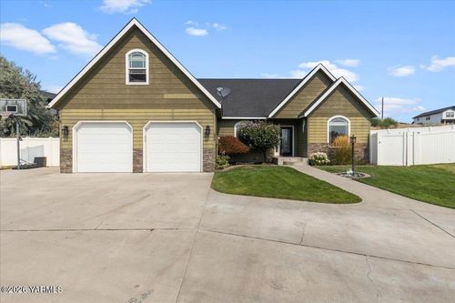 504 Virginia Ct, Zillah, WA, 98953-9081 | Card Image