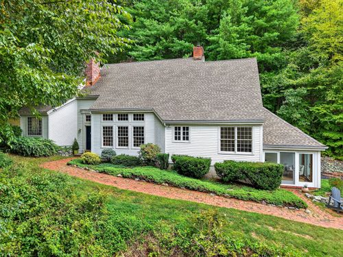 35 Poverty Hollow Rd, Newtown, CT, 06470-1875 | Card Image