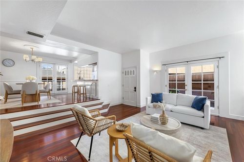 apt-2-1515 Artesia Blvd, Manhattan Beach, CA, 90266-7151 | Card Image