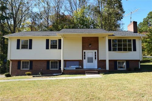 104 Windover Drive, Pilot Mountain, NC, 27041 | Card Image