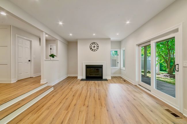 27-157 - 12 Boulevard Dr, Condo with 2 bedrooms, 2 bathrooms and null parking in Danbury CT | Image 12