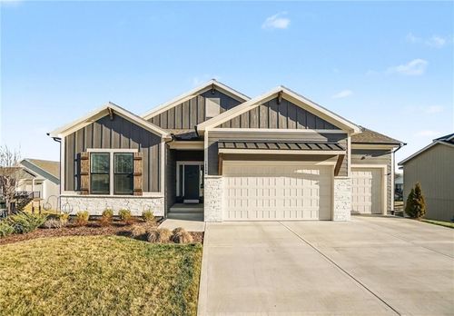 16590 Nw 124th St, Platte City, MO, 64079-8576 | Card Image