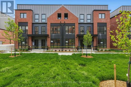 33 Burleigh Mews, Thornhill, ON, L4J0M1 | Card Image