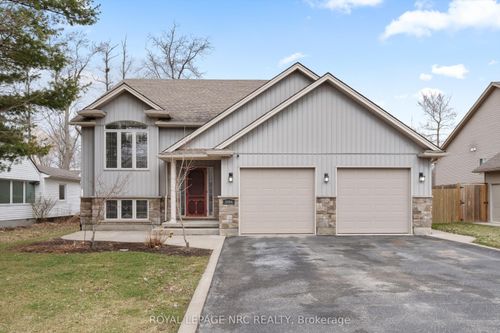 3044 Hyman Ave, Ridgeway, ON, L0S1N0 | Card Image