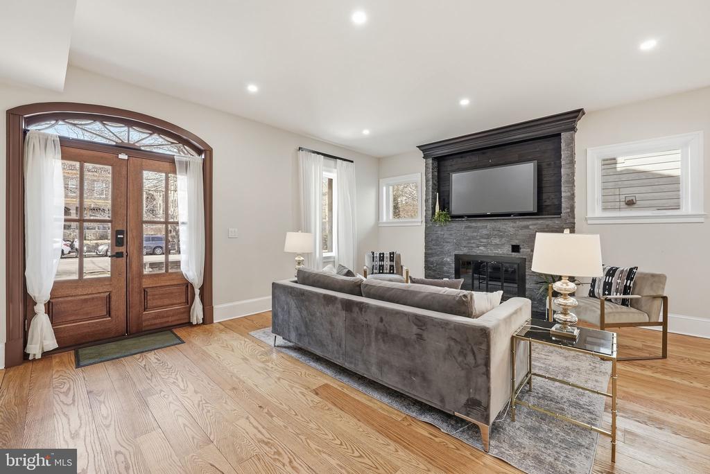Residential in WASHINGTON 3