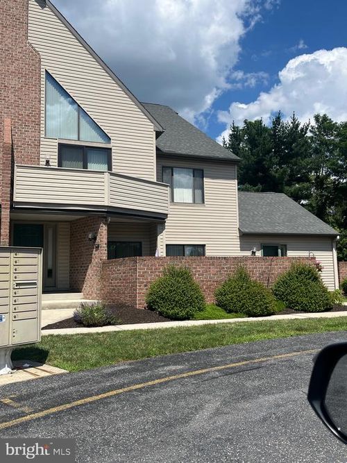 910-910 Cherrington Dr, HARRISBURG, PA, 17110-9493 | Card Image