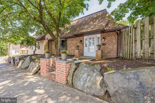 50 E 3rd St, RED HILL, PA, 18076-1204 | Card Image
